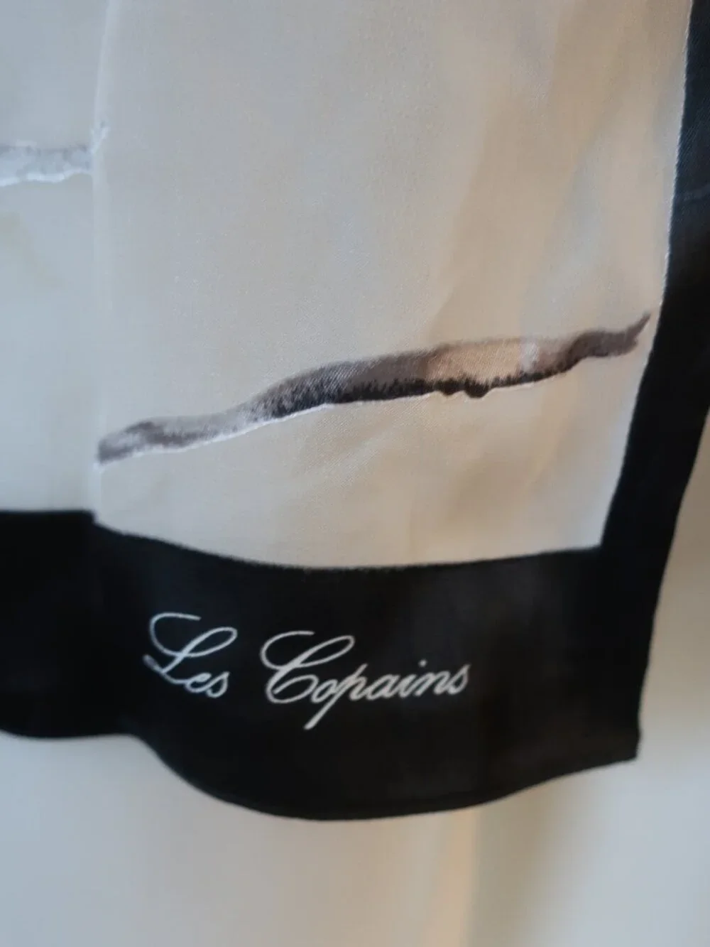 Womens Larioseta Como Les Copains White Black (Item- 159) Zebra Print Silk Scarf
